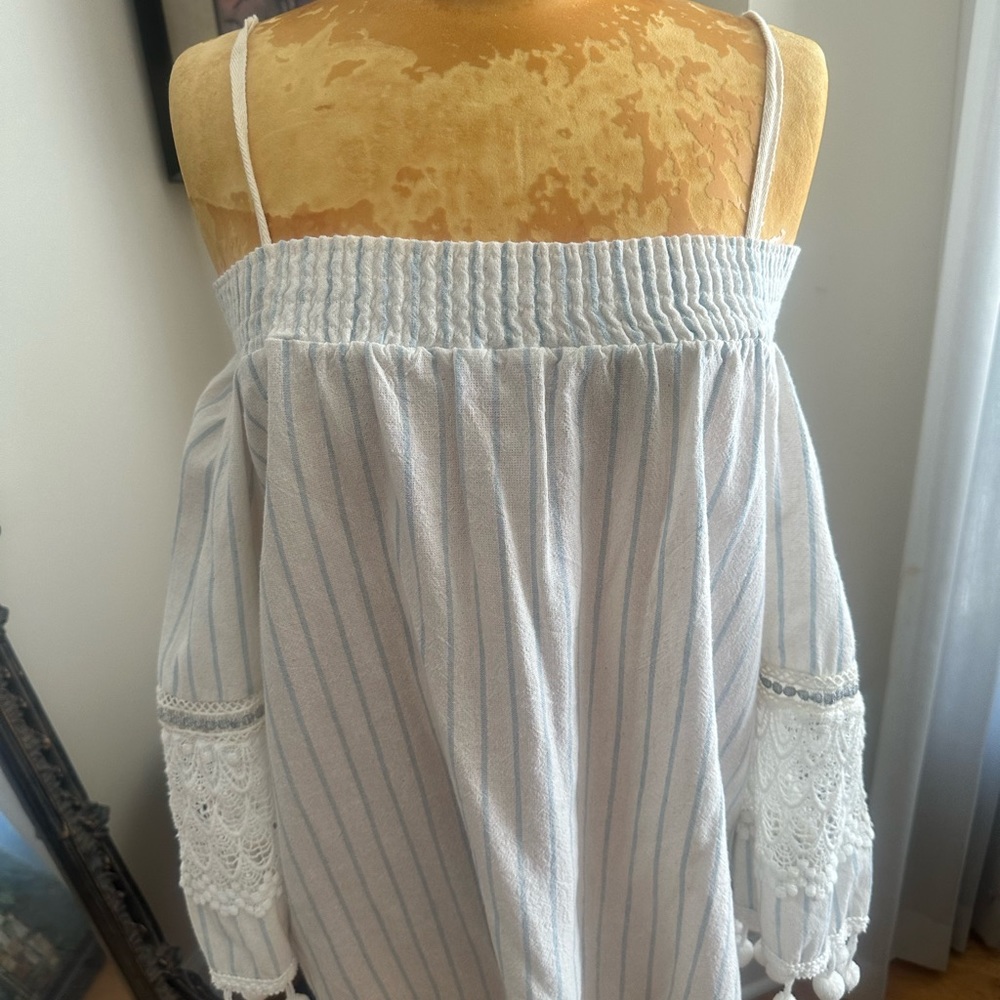Zak VIP off or on shoulder top